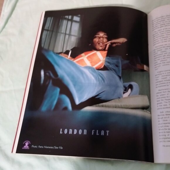 Experience Hendrix Issue 6 – Jan/Feb 1998 – Uncirculated Magazine MINT CONDITION - Picture 9 of 10
